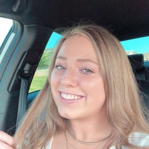 Meet your Posher, Camryn